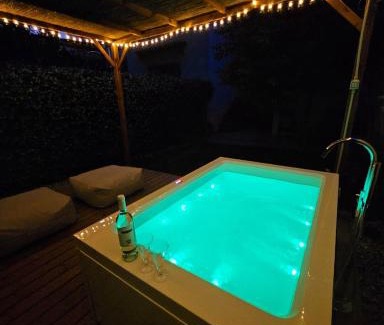 Santissima Annunziata Apartment | FlorArt Boutique Apartment, giardino e vasca idro