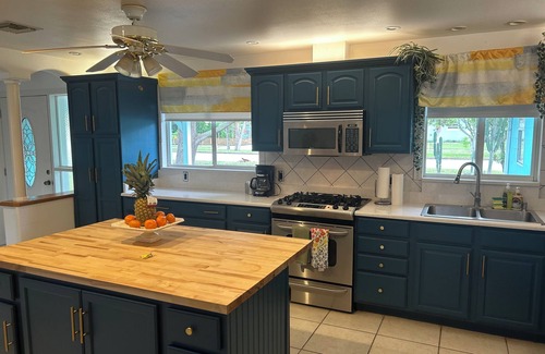 Surfside Estates House | Florida Escape Gym, Pool Sauna, Kayaks, Bicycle