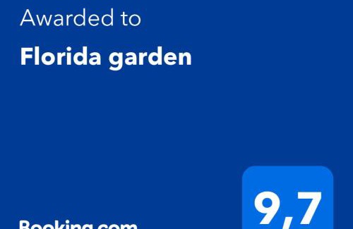 Microcentro Apartment | Florida garden