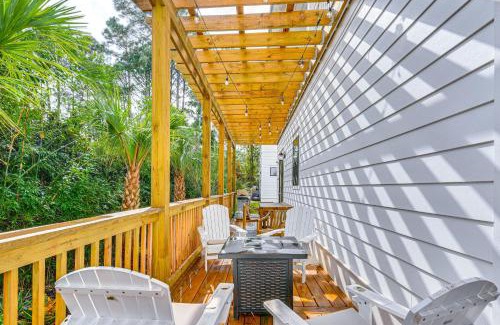 Miramar Beach House | Florida Home - Grill and Pool Table, Walk to Beach