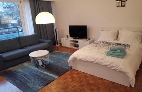 Sint-Lambrechts-Woluwe Apartment | Florya Studio Woluwe