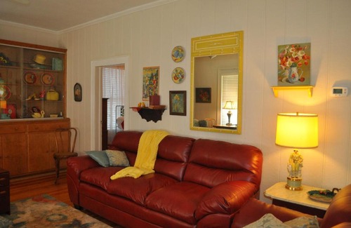 Llano House | Flossie's Corner Bed & Breakfast