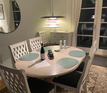 Rodbyhavn Villa | Flot byhus 2 min fra Lalandia og Femern