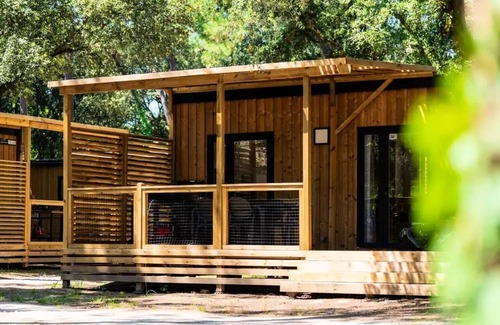 Saint-Trojan-les-Bains House | Flower Camping Monplaisir * - Mobil-Home Premium 34 m2 - 3 bedrooms - semi covered terrace - TV + CLIM + sheets + towels 6 people