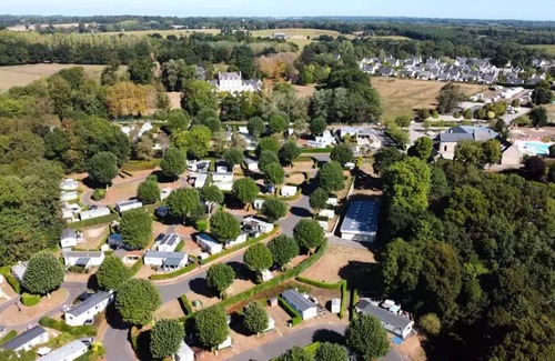 Taden House | Flower Camping International de la Hallerais * - Comfort mobile home 17.8m² - 1 bedroom + terrace for 2 people