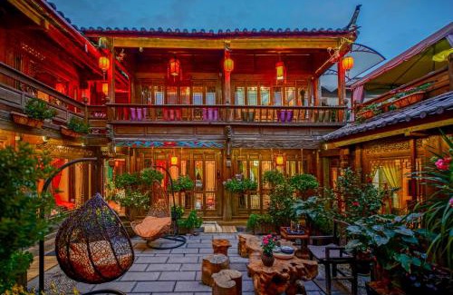 Dayan Old Town House | Flower without boundry