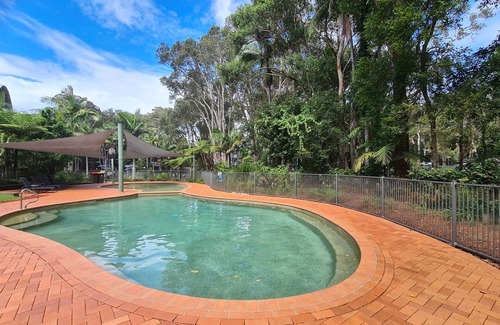 Flynns Beach Apartment | Fly High - Apartment 320 Flynns Beach Resort