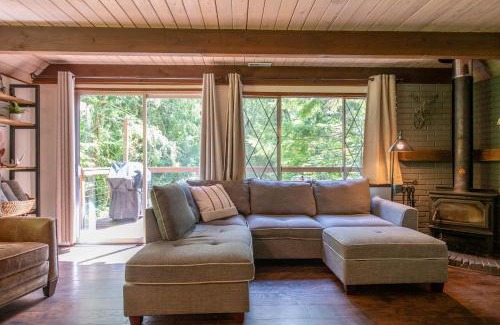 Paradise Estates House | Fog & Fern Hideaway at Mount Rainier