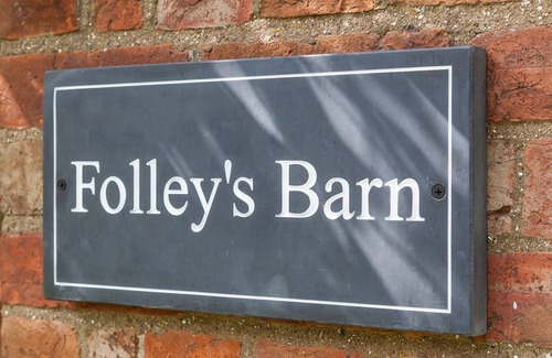 Princes Risborough Cottage | Folley's Barn is located in the well-known village of Bledlow and is the perfect place for couples a