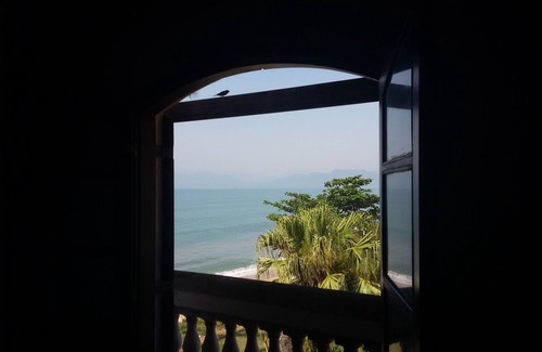 Caraguatatuba House | FOOT IN THE SAND - BEAUTIFUL HOUSE ON THE BEACH - SPACE AND COMFORT - POOL AND BARBECUE