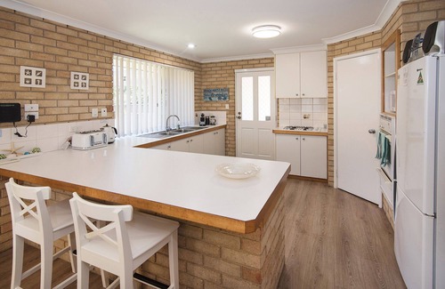 Busselton House | Footprints in the Sand - Busselton Central
