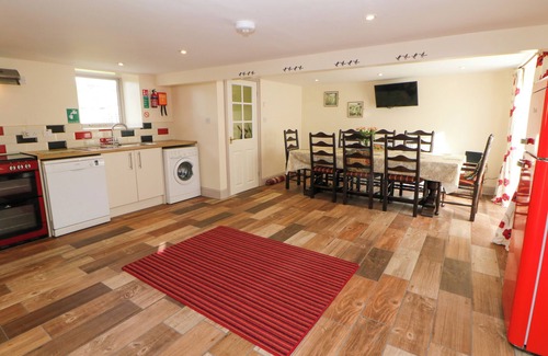 Cauldon Low Cottage | FORD COACH HOUSE COTTAGE, pet friendly, with open fire in Leek