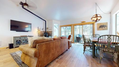 Mammoth Lakes Apartment | Forest Creek #29 condo