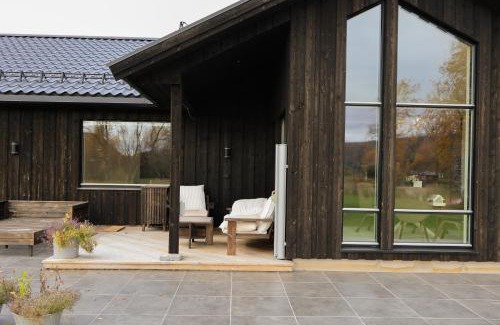 Rustefjelbma Villa | Forest lodge