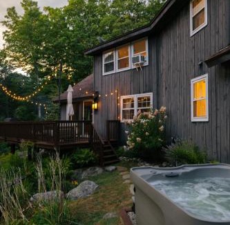 East Haven  Rutland County House | Forest Mountain Escape- Beautiful Mountaintop Escape in Mendon, VT, 20 min to Killington 14 to Pico, home