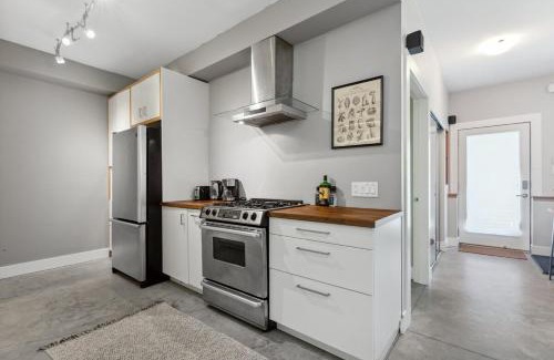 Caulfeild House | Forest Retreat with Terrace near Horseshoe Bay Ferry and Marina