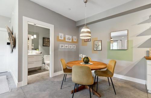 Caulfeild House | Forest Retreat with Terrace near Horseshoe Bay Ferry and Marina