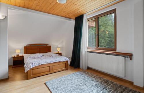 Predeal House | Forest Retreat with BBQ