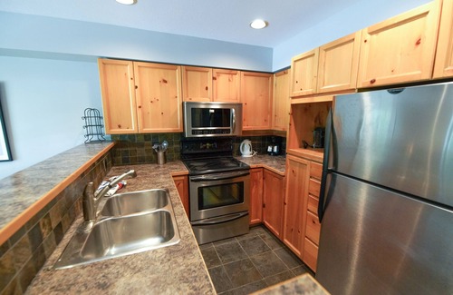 Blackcomb House | Forest Trails - Easy Ski Access, Private Garage, Free Village Shuttle
