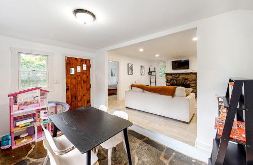 Canadensis House | Forestside Lodge