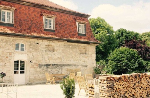 Maroldsweisach House | former wagonry in the castle complex