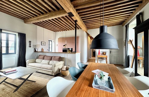 Beaune House | Former convent from the 17th, renovated, private garden, Beaune city center