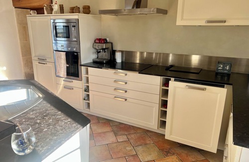 Alloinay House | Former Convent schoolhouse in the Country In quiet village.