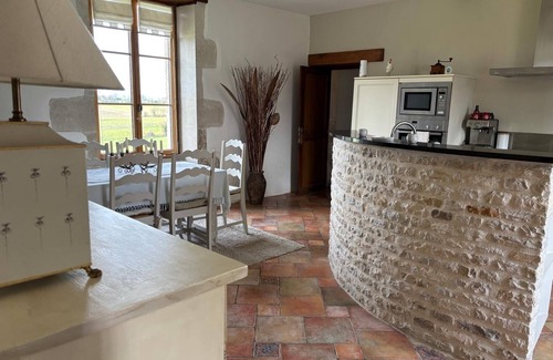 Alloinay House | Former Convent schoolhouse in the Country In quiet village.