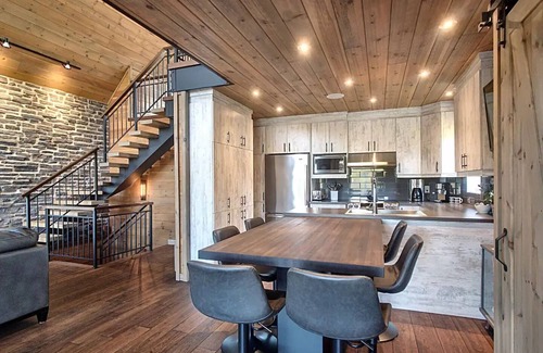 Saint Come Cottage | Formidable Waterfront Cottage - Serenity at its best!nn