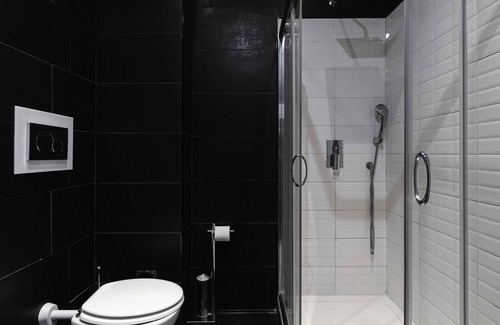 Cerchia dei navigli Apartment | Foro Buonaparte 68 - Five Bedroom Apartment, Sleeps 10