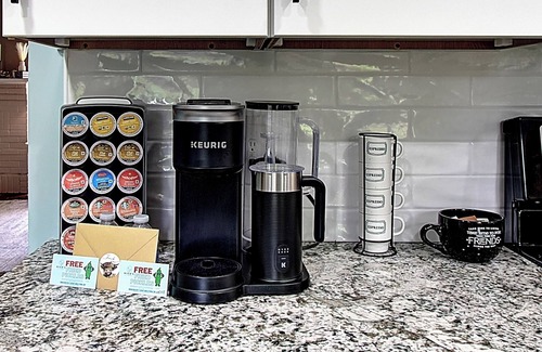 Kingsport House | Fort Henry - Pool Table, Fire Pit, Prime Location in Kingsport