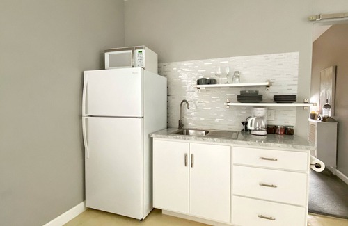 Lincoln Park Villa | Fortunata Winery Villa #5, Elegant Stay for 4