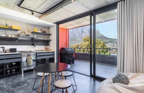 Schotsche Kloof Apartment | Forty On L 607 by CTHA