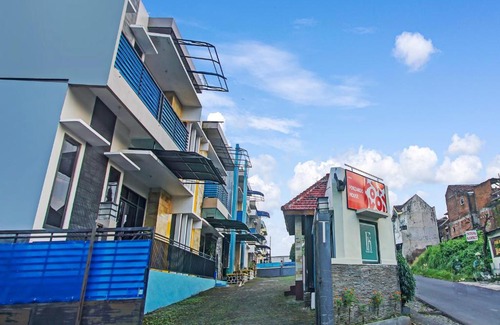Dinoyo Hotel | Forzando House Redpartner near Universitas Muhammadiyah Malang