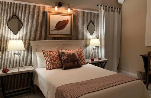 Pointe D'esny House | Fouilly Cottage Tasteful Beach Home