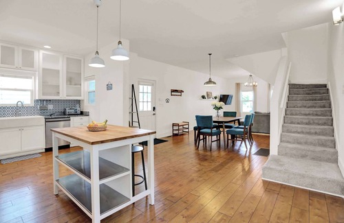 Fountain Square House | Fountain Square Gem w/Rooftop Patio & Fire Pit