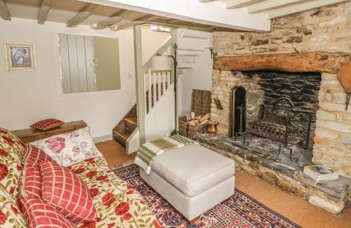 Bicester House | Fountain View Cottage