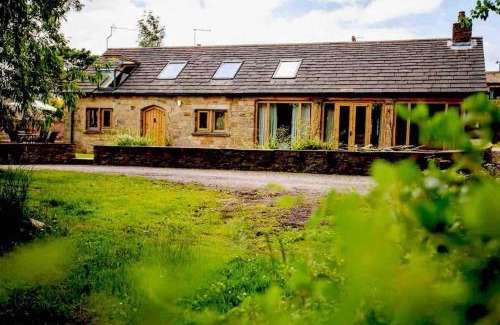 Darton House | Four bed barn conversion Junction 37 38 M1