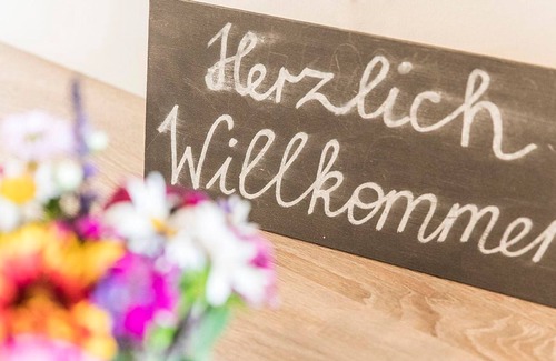 Apetlon Apartment | Four-bed room with shower, toilet - Weingut & Gästehaus Markus Tschida