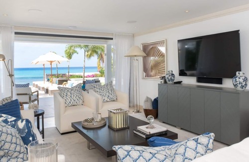 Prospect Villa | Four bedroom beachfront villa situated on the powered sands of Fitts Village in Barbados