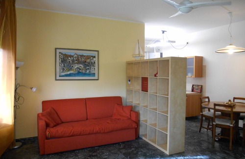 Montioni Apartment | Four-family house apartment with swimming pool and garden