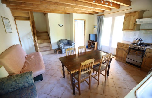 Limbrassac Cottage | Four independent cottages in an old farmhouse with swimming pool - "Languedoc"