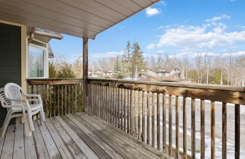 Collingwood Apartment | Four Peaks - Unit 40A