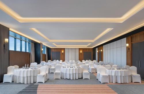 Velachery Hotel | Four Points by Sheraton Chennai, Velachery