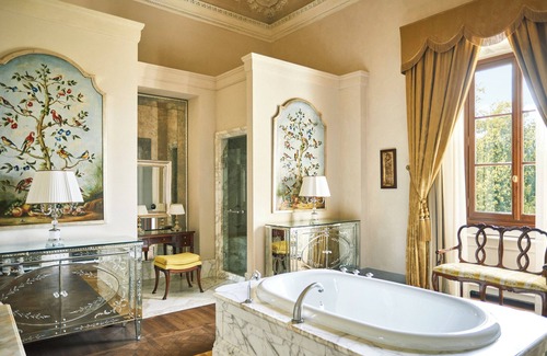 Santissima Annunziata Hotel | Four Seasons Hotel Firenze