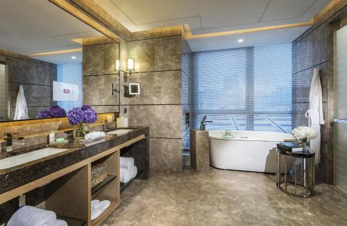 Central Business District Hotel | Four Seasons Hotel Shenzhen