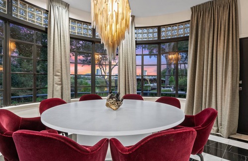 Old West Austin House | Fourth Night Free* I Theatre I Downtown I Views I Pool l Rooftop