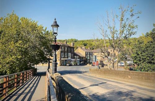 Pateley Bridge House | Fox Cottage - Cosy Stay on Pateley High Street
