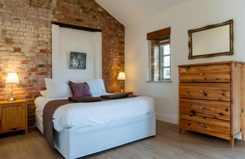 Towcester House | Foxes Den at Tove Valley Cottages