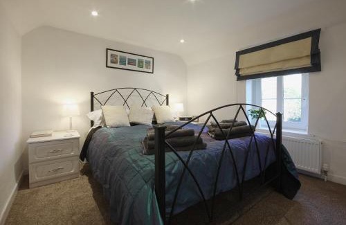 Chepstow House | Foxes Reach - Hw7421